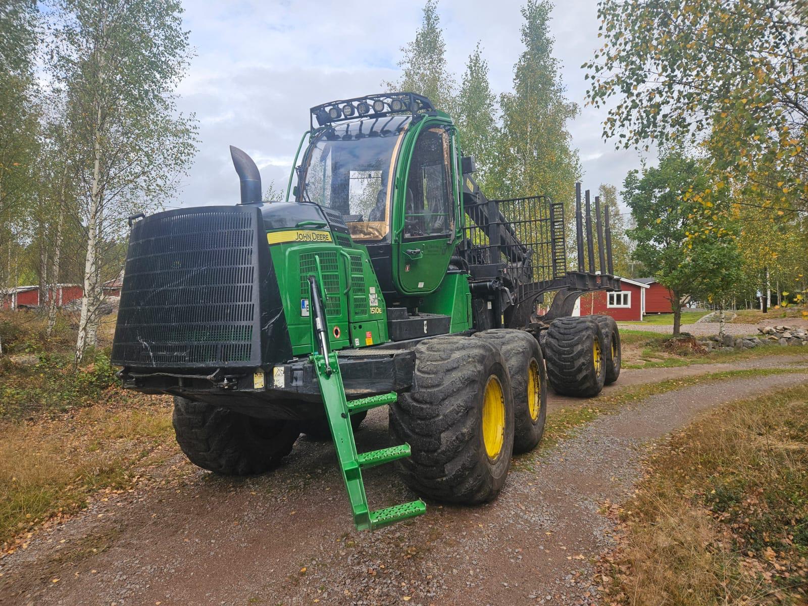 John Deere 1510E